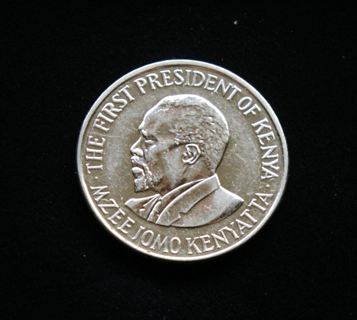 Kenija, 1 šilingas 2010m